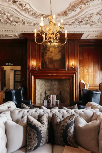 Kingsley lounge