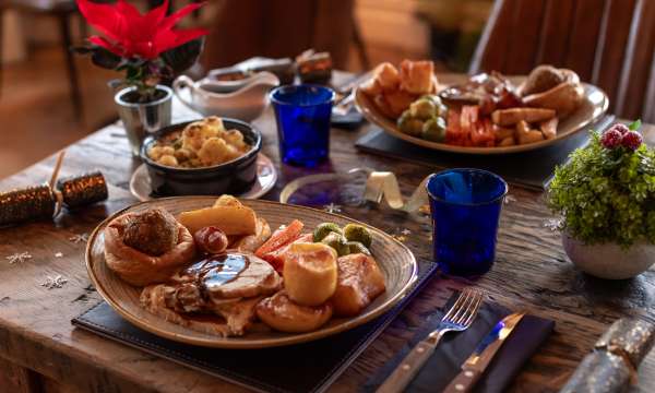 Festive Plated Roast at Merchants Bistro 