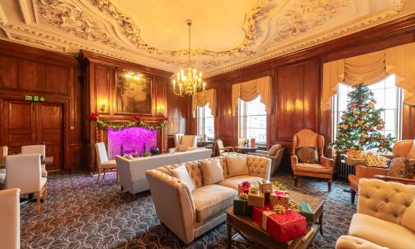 Kingsley Suite decorated for Christmas 