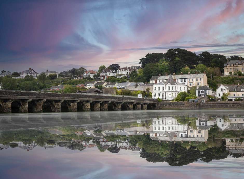 Royal Hotel Exterior Over Bideford Bridge