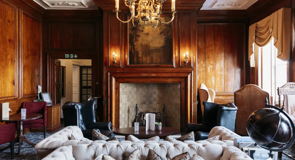 Kingsley lounge